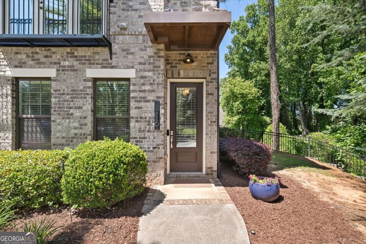 316 Coalter Way