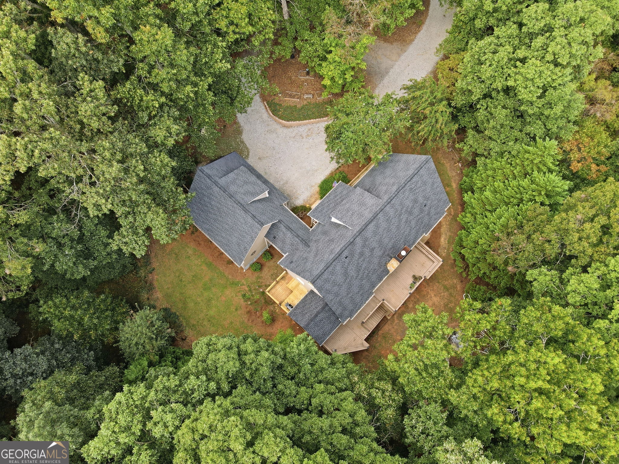 907 Rainbow Circle