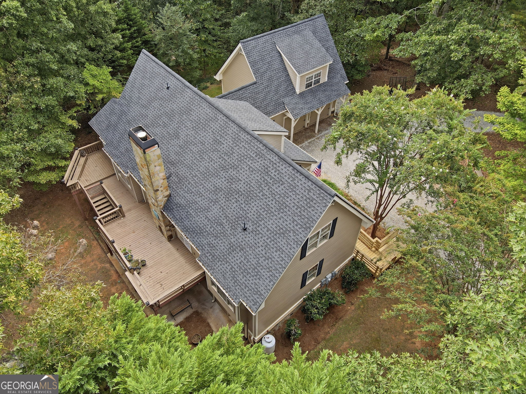 907 Rainbow Circle