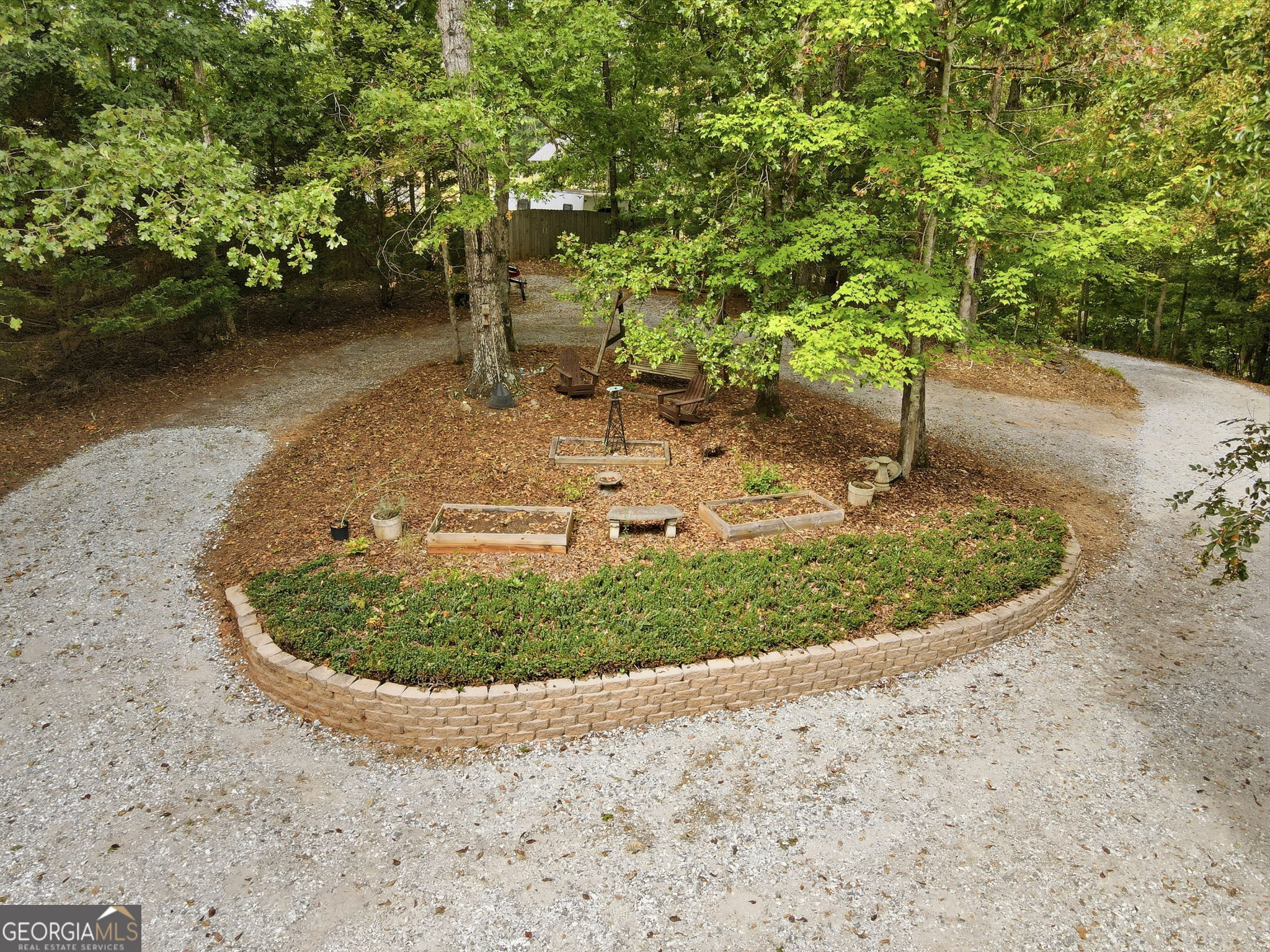 907 Rainbow Circle