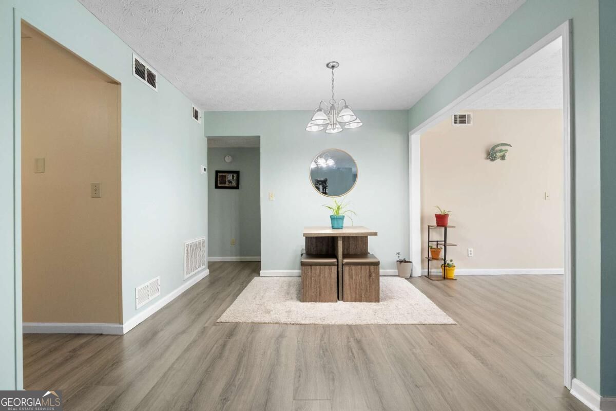 5077 Woodridge Way