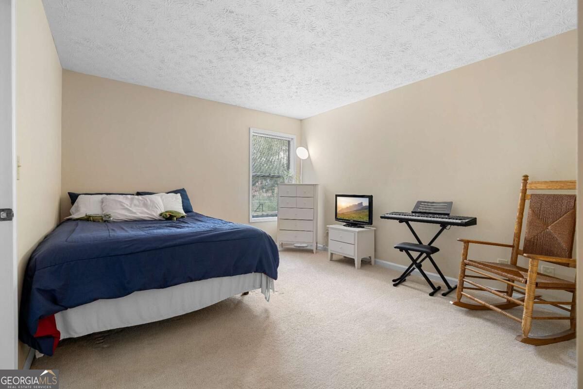 5077 Woodridge Way