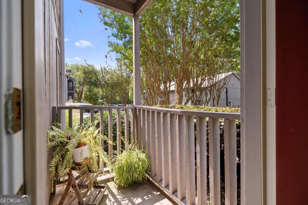 5077 Woodridge Way