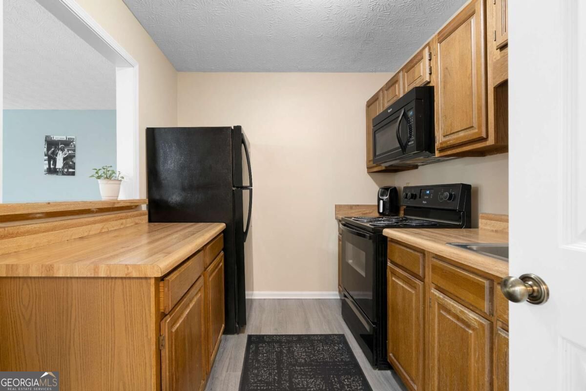 5077 Woodridge Way