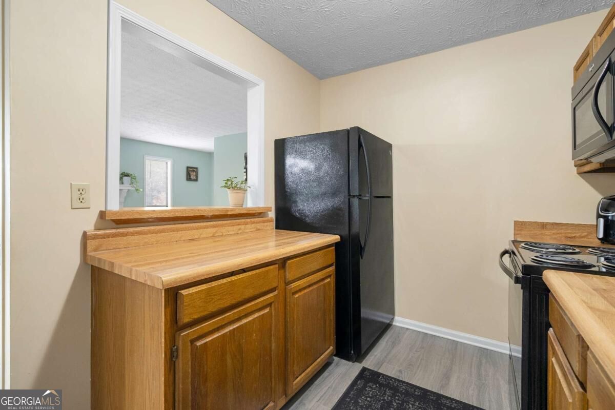 5077 Woodridge Way