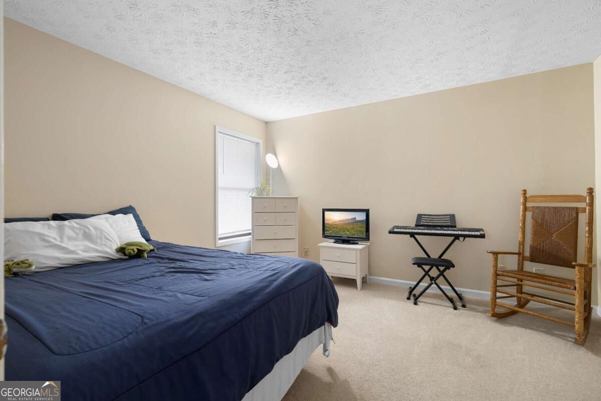 5077 Woodridge Way
