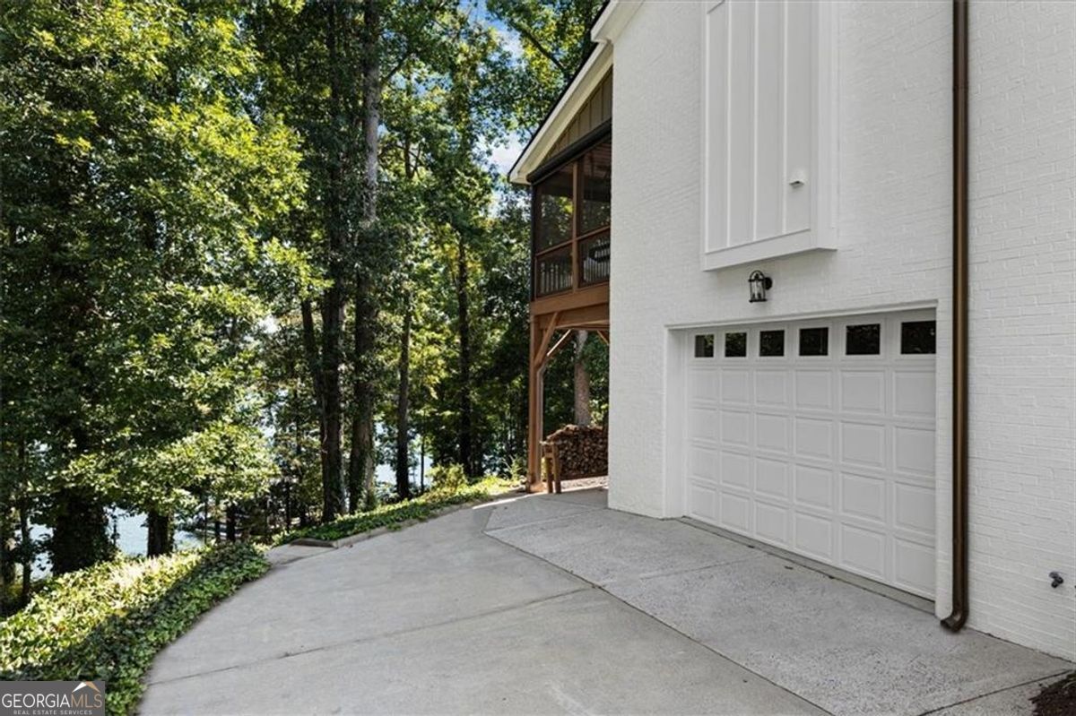 5750 Cains Cove Road
