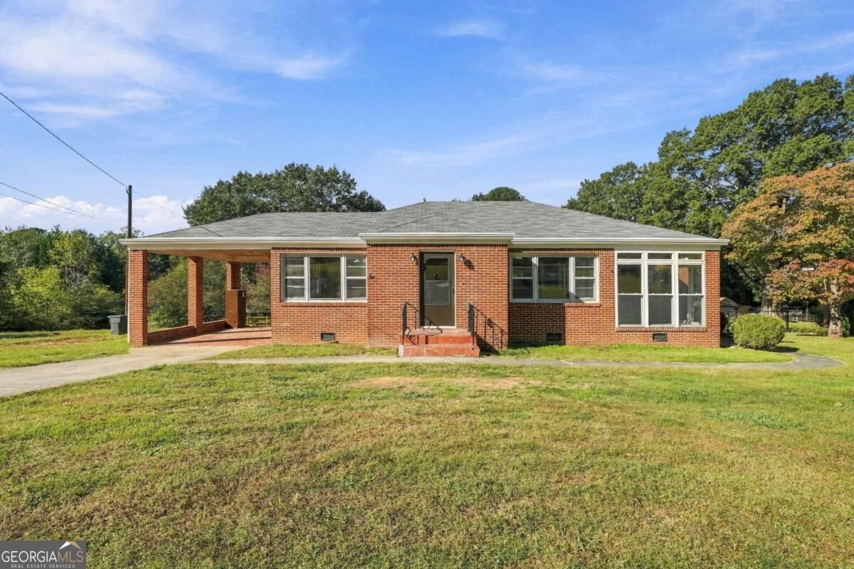 3016 Maple Road SE