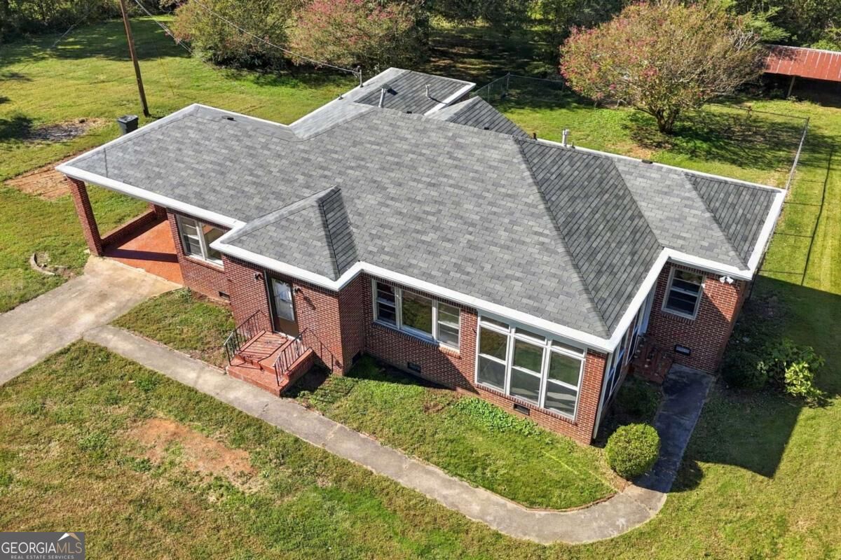 3016 Maple Road SE