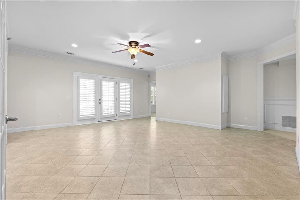 3715 Woodlawn Court