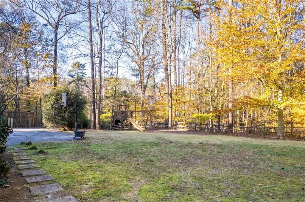 4101 Flippen Trail