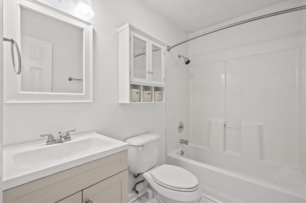 3955 Cherokee Trail