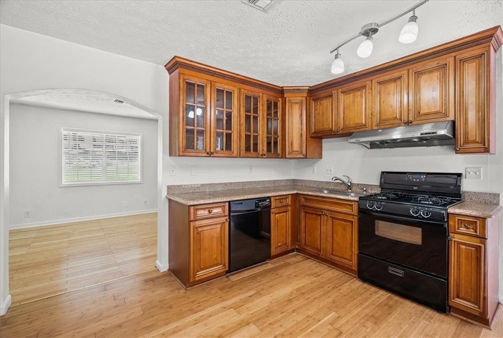 3955 Cherokee Trail
