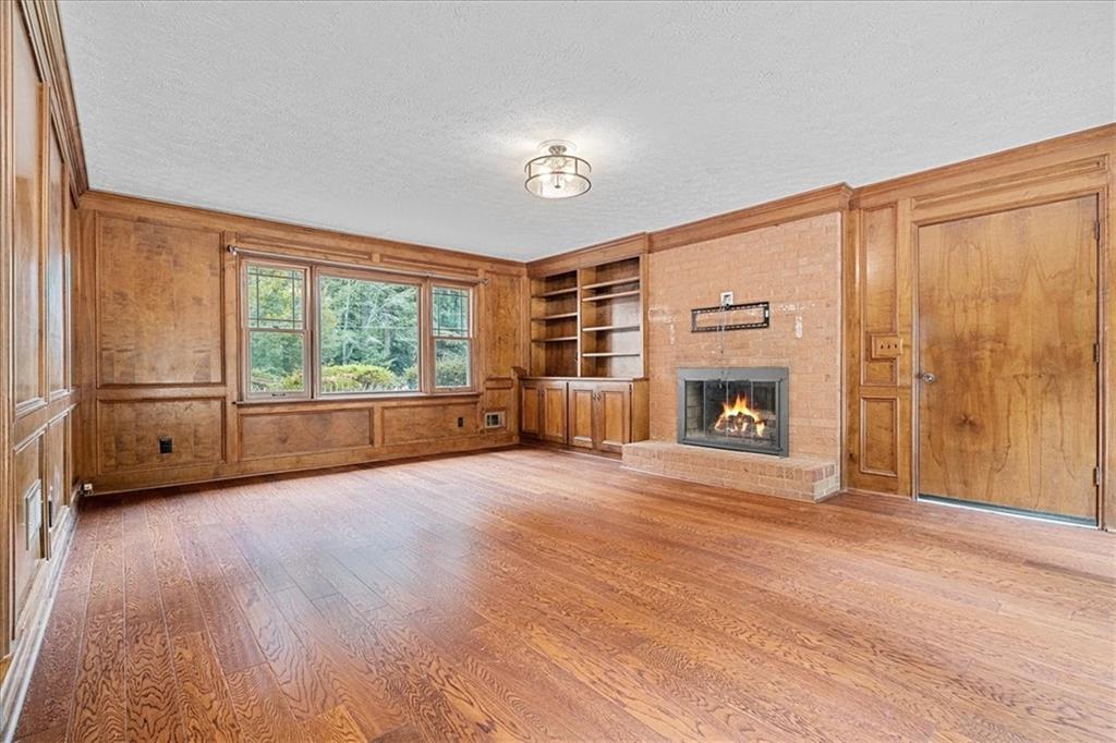 2301 Scarlett Walk