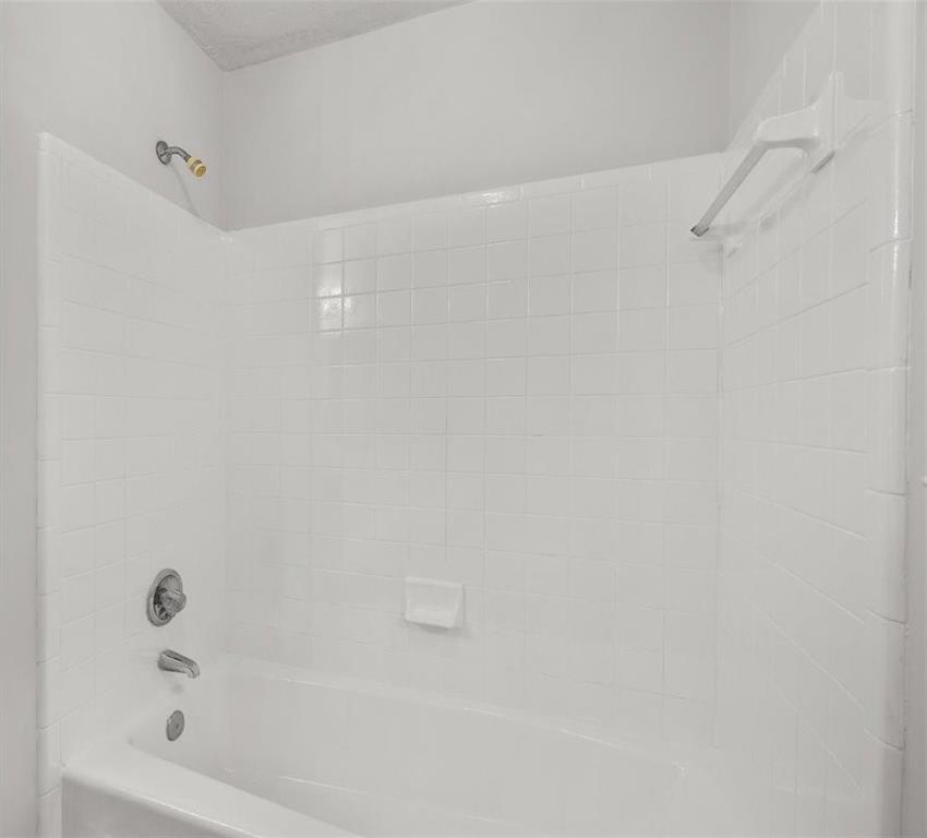 2301 Scarlett Walk