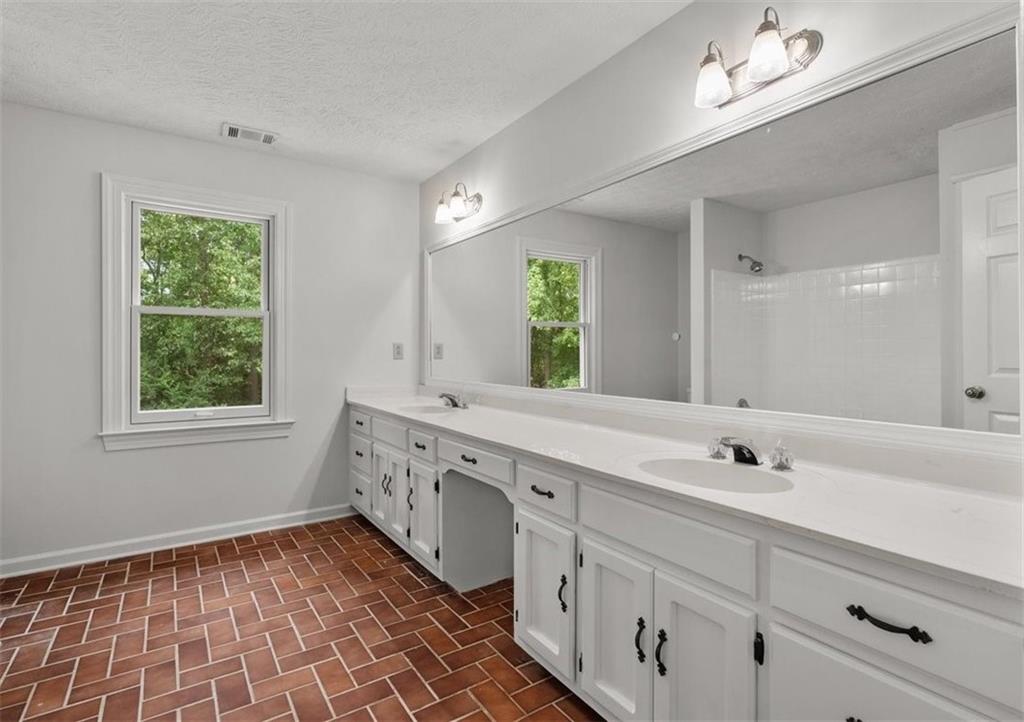 2301 Scarlett Walk