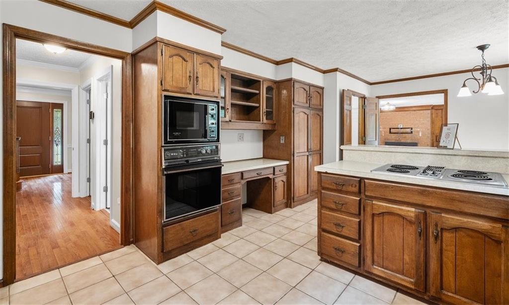 2301 Scarlett Walk