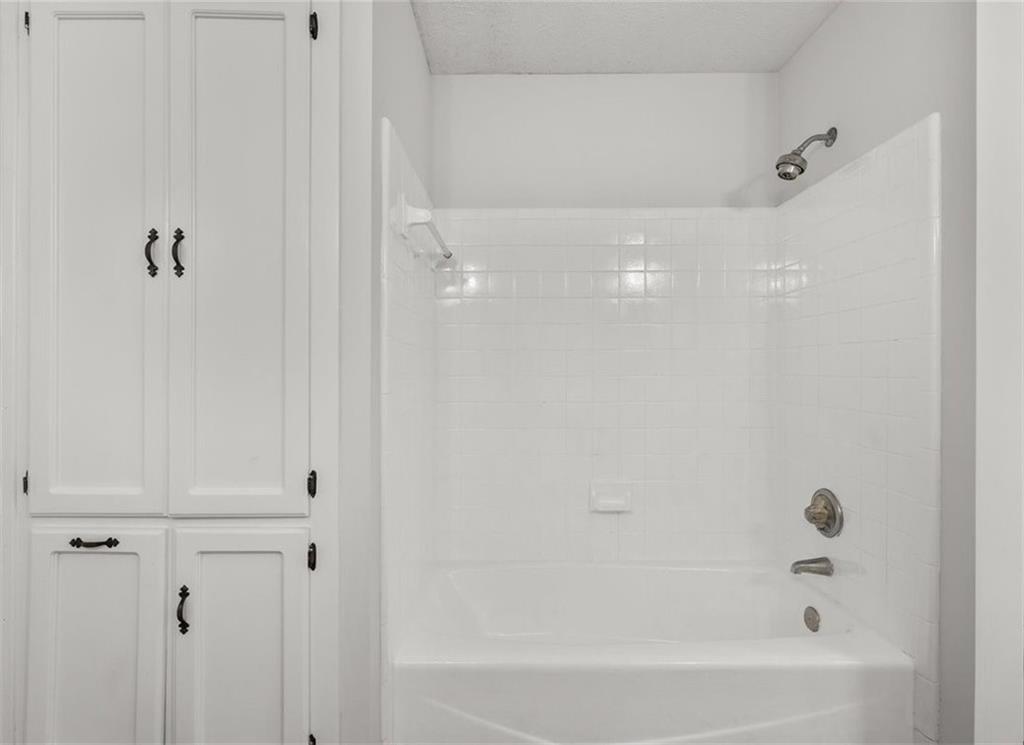 2301 Scarlett Walk