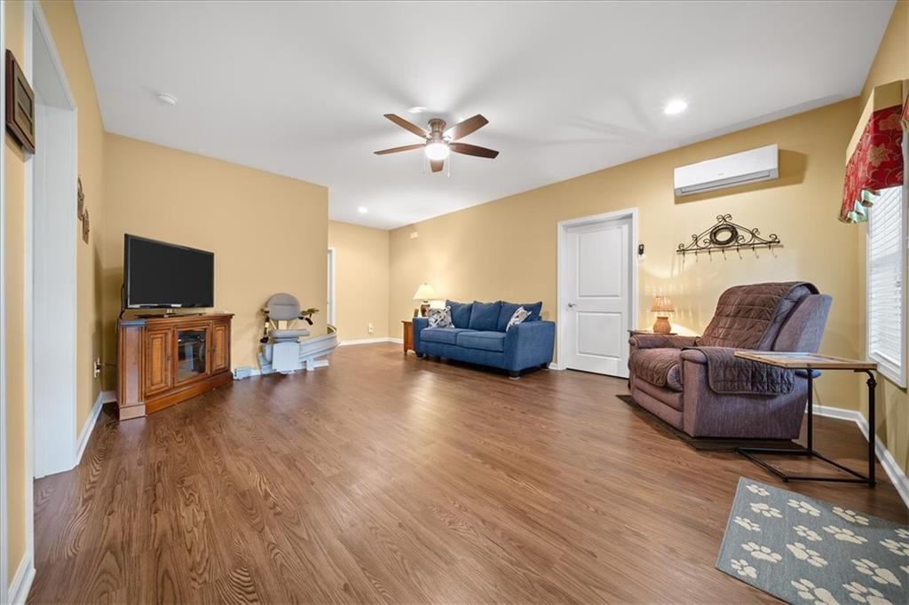 223 Bakers Farm Circle