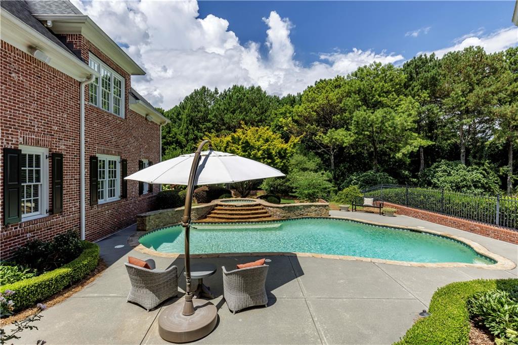 185 High Bluff Court