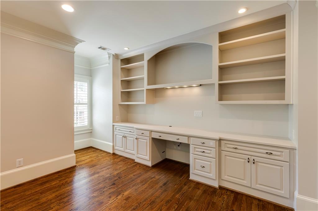 185 High Bluff Court