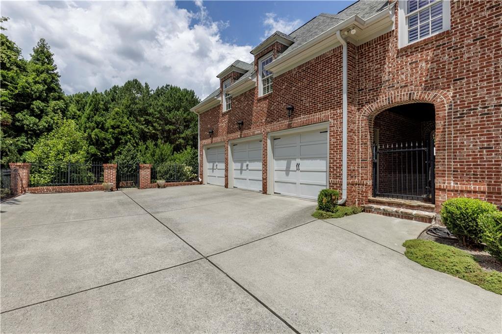 185 High Bluff Court
