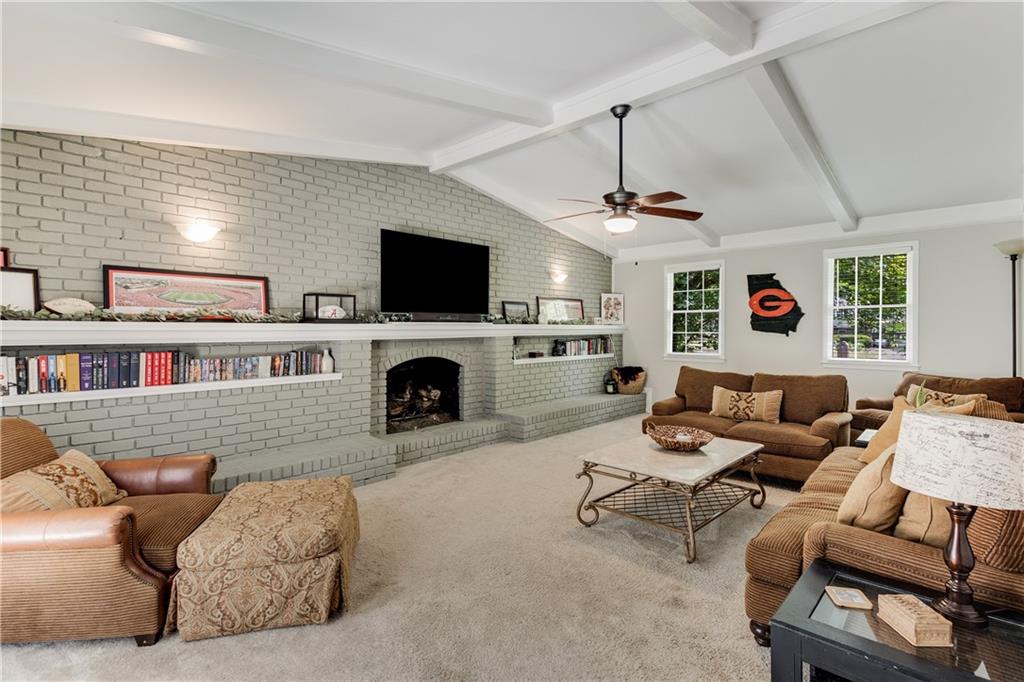 1651 Northwoods Drive