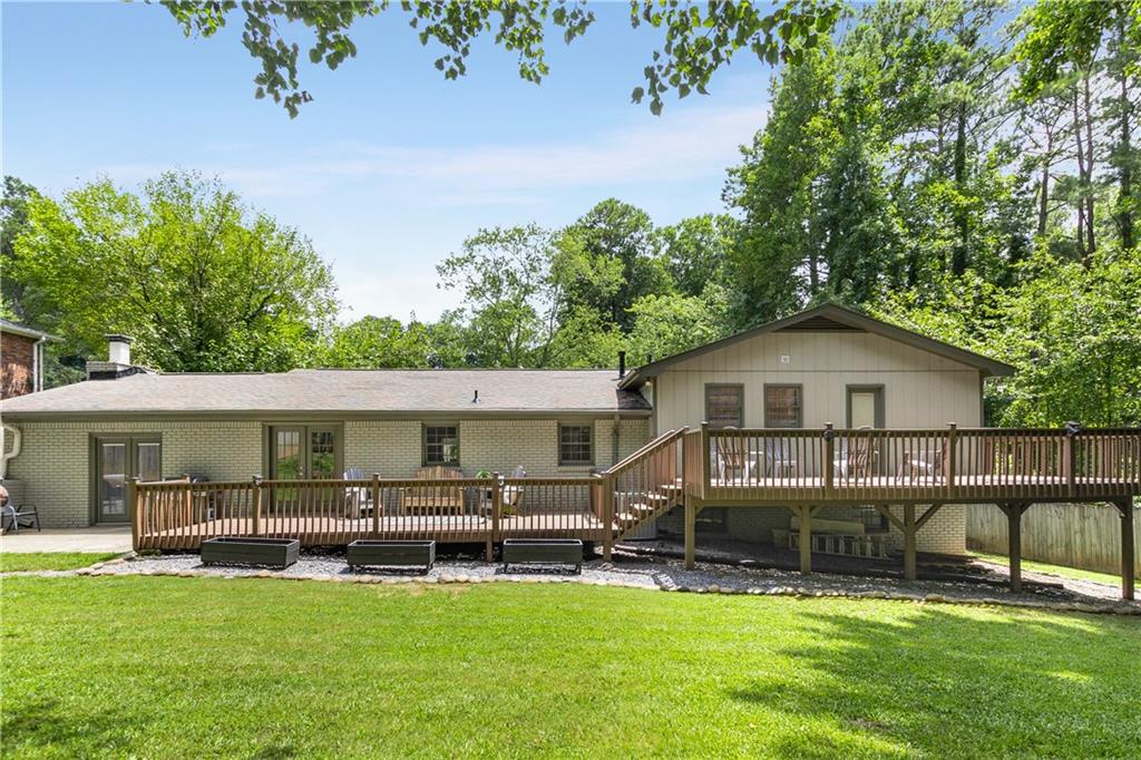 1651 Northwoods Drive