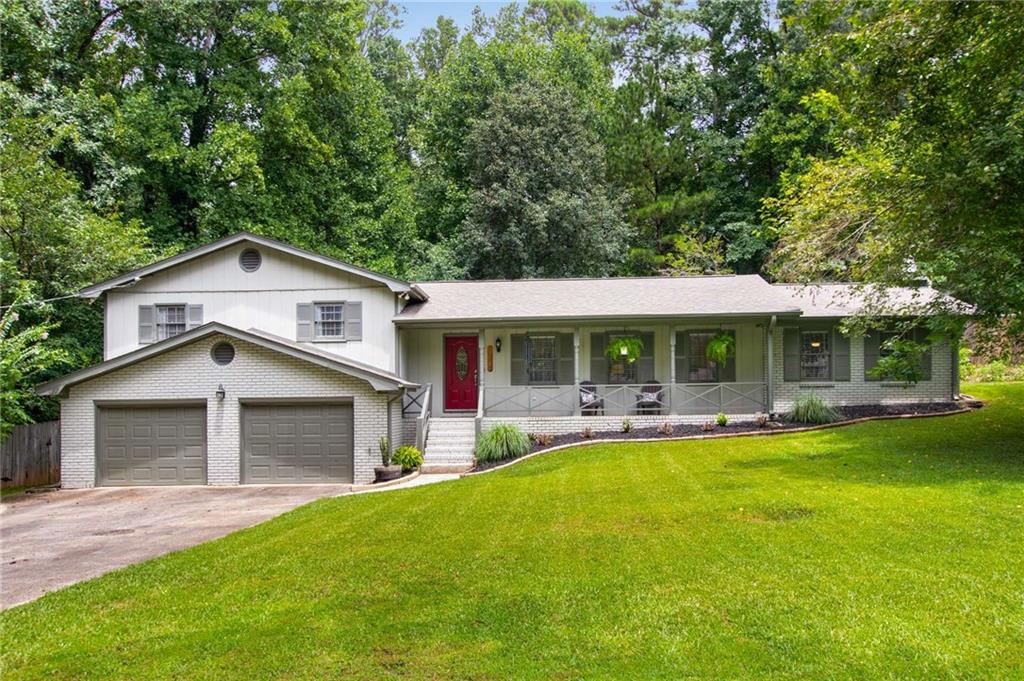 1651 Northwoods Drive