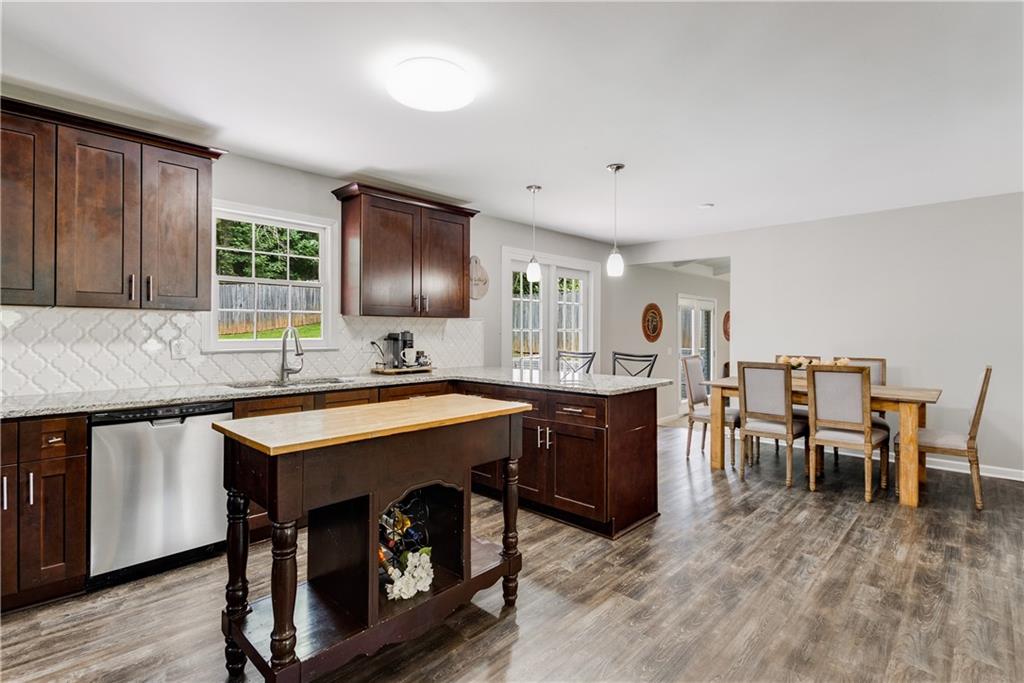 1651 Northwoods Drive