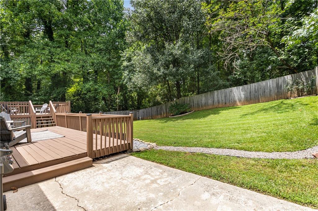 1651 Northwoods Drive