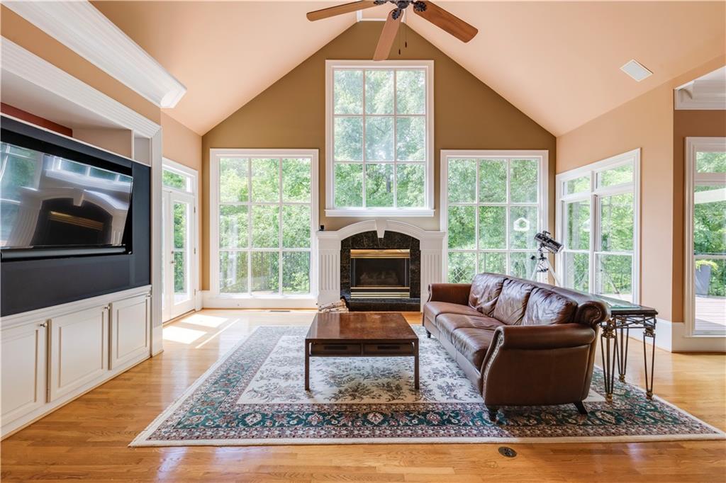 460 Verdi Lane