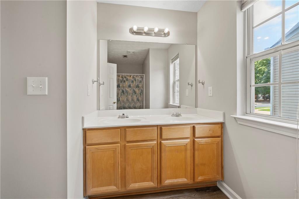 4749 Crawford Oaks Drive