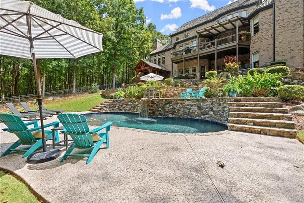 411 River Bluff Lane