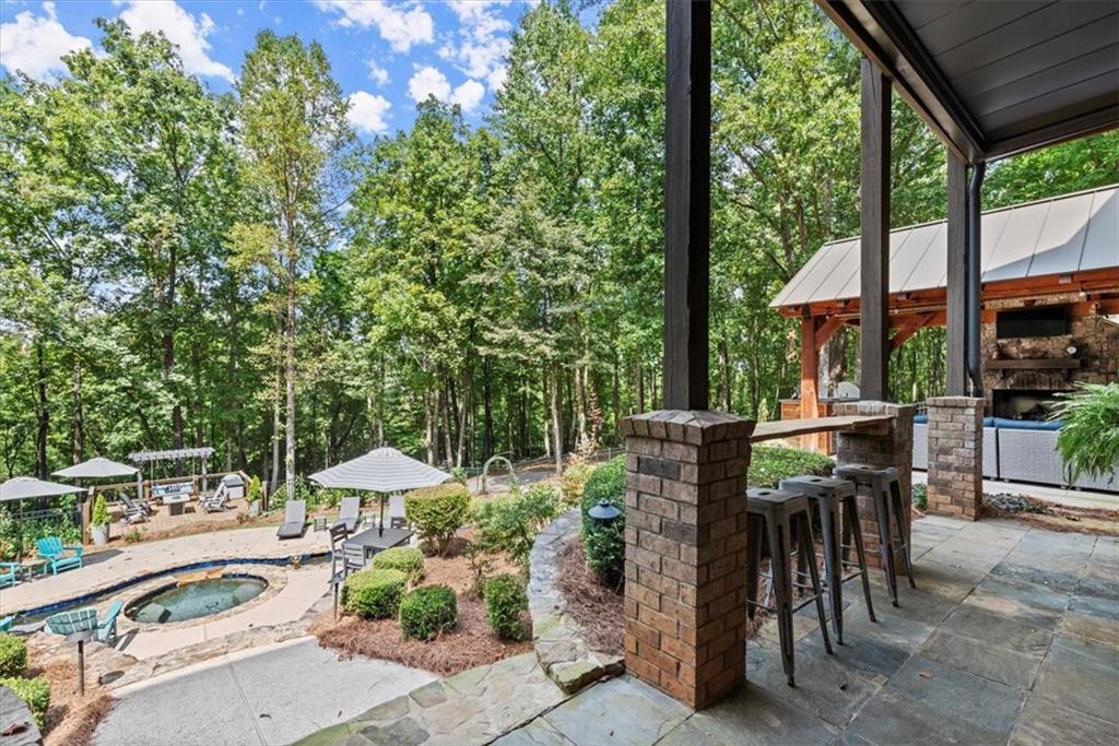 411 River Bluff Lane