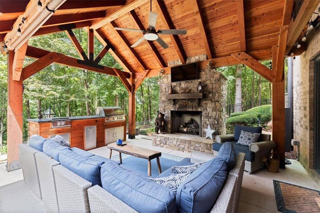 411 River Bluff Lane