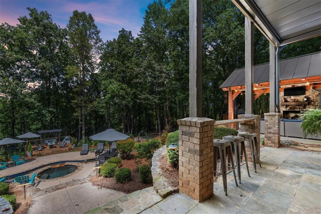 411 River Bluff Lane