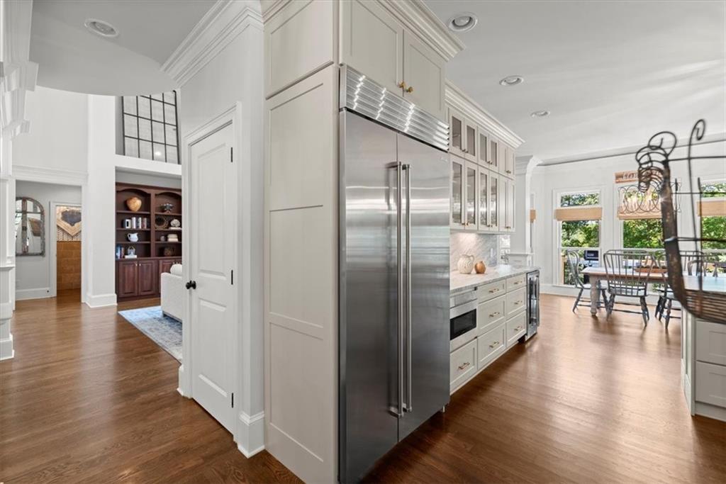 411 River Bluff Lane