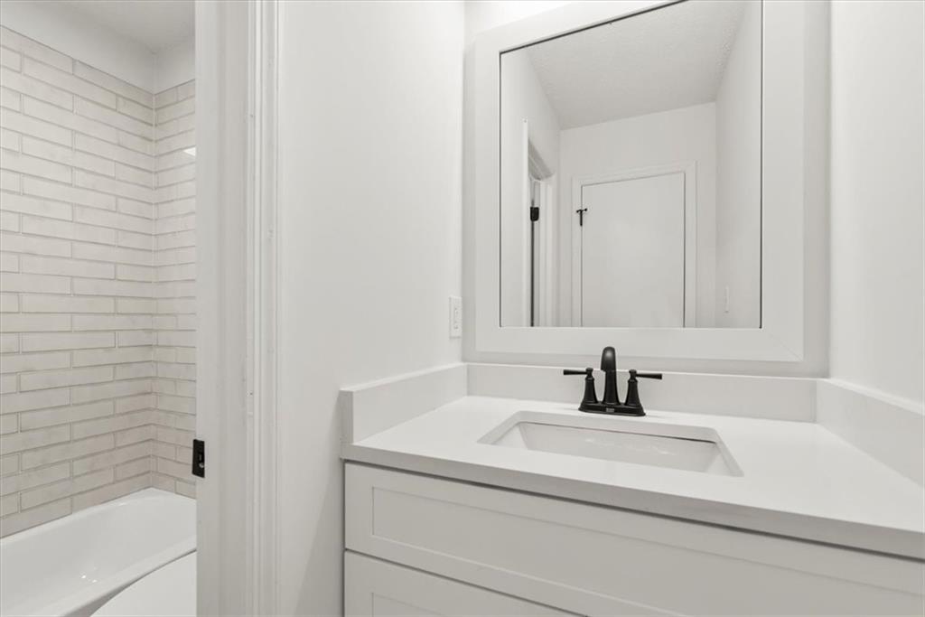 2116 N Sound Trail