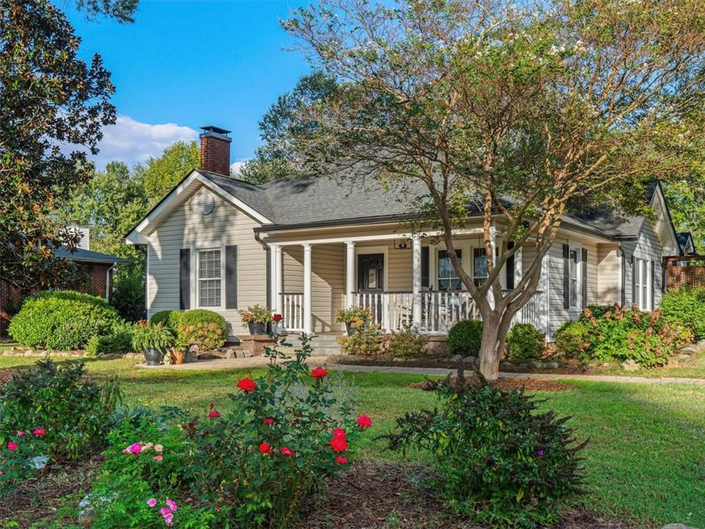 11925 Crabapple Road