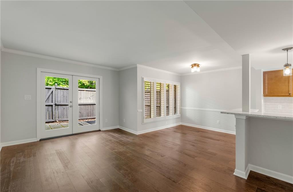 21 Ivy Gates NE