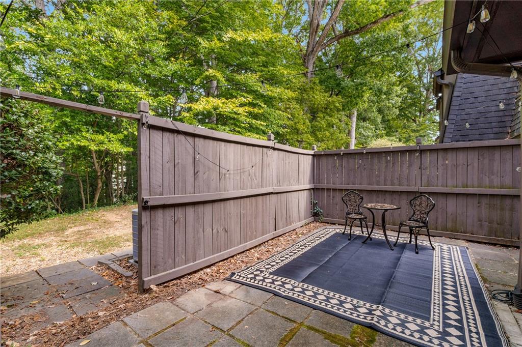 21 Ivy Gates NE