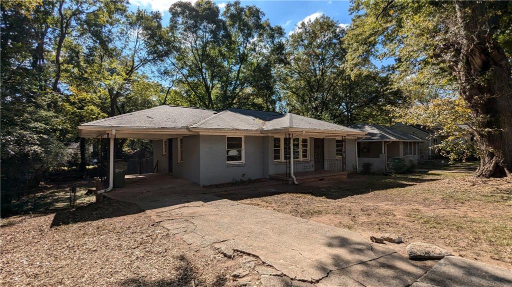 343 Laquita Drive SE