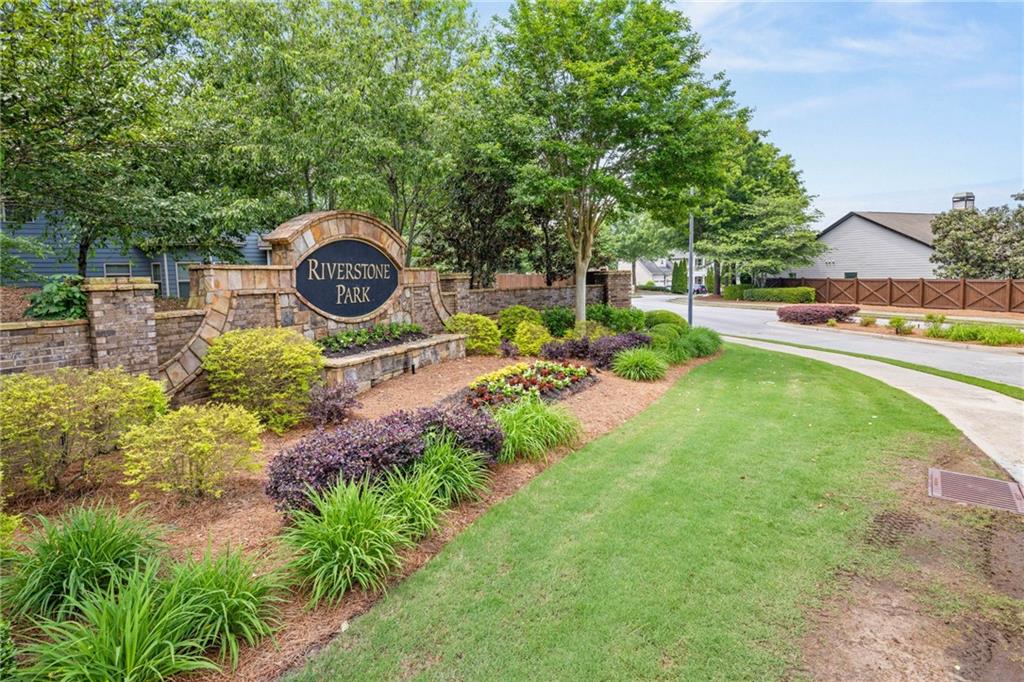 6109 Summerall Circle