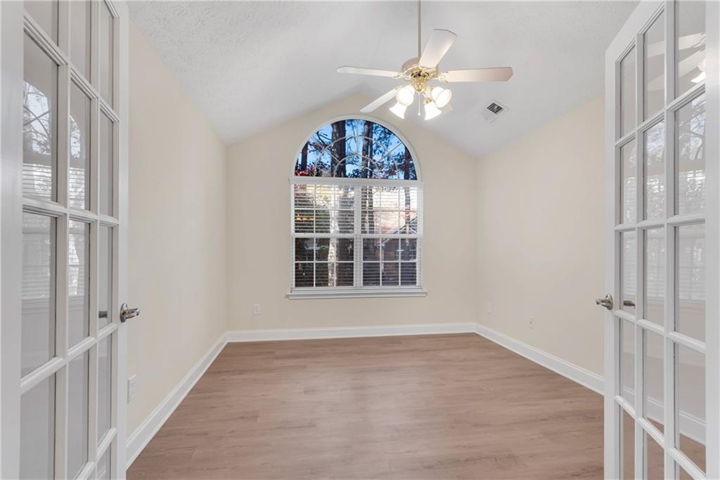 4022 Vineyards Lane