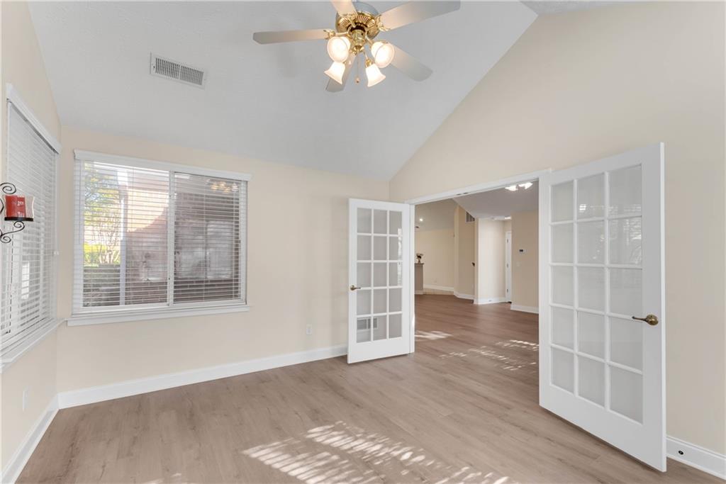 4022 Vineyards Lane