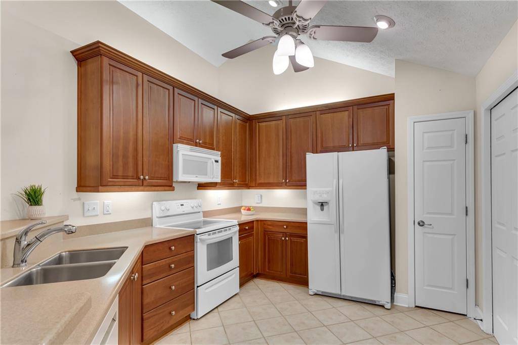 4022 Vineyards Lane