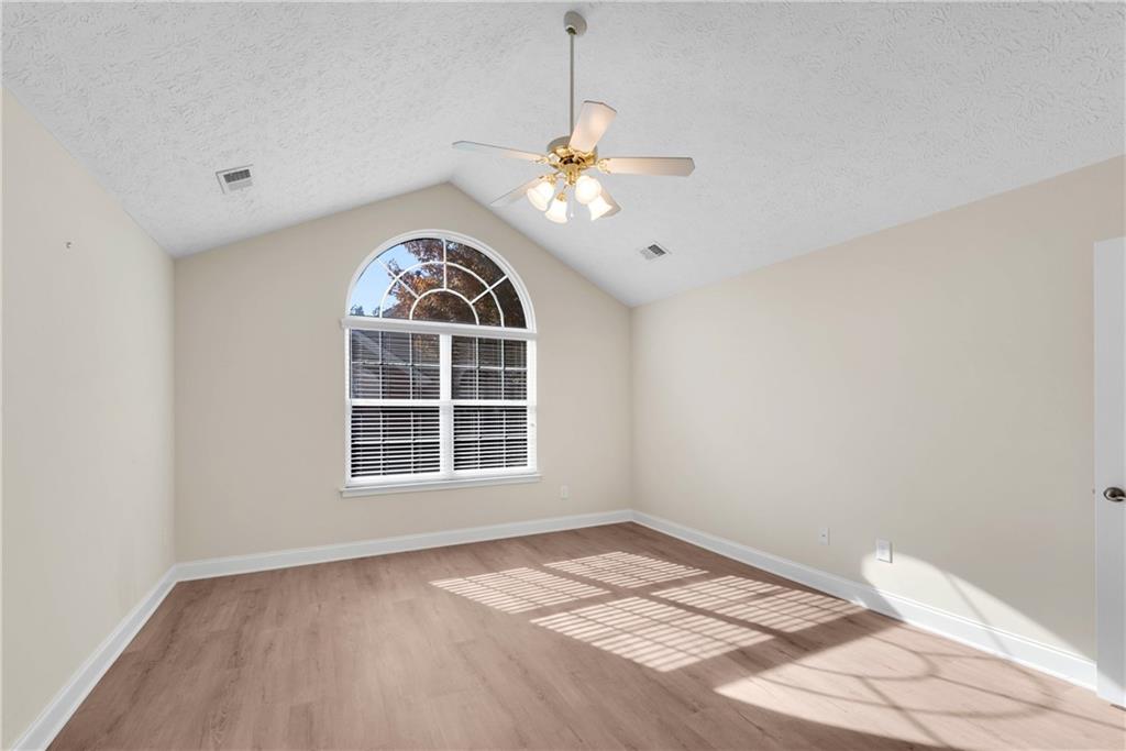 4022 Vineyards Lane