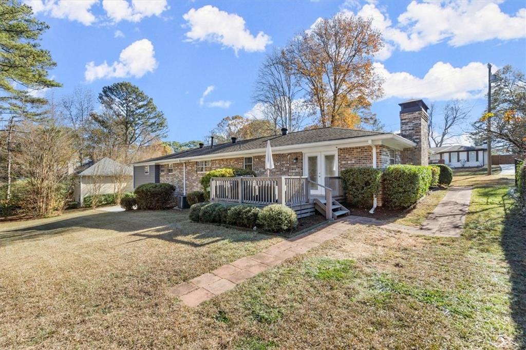 121 Suburban Drive NE