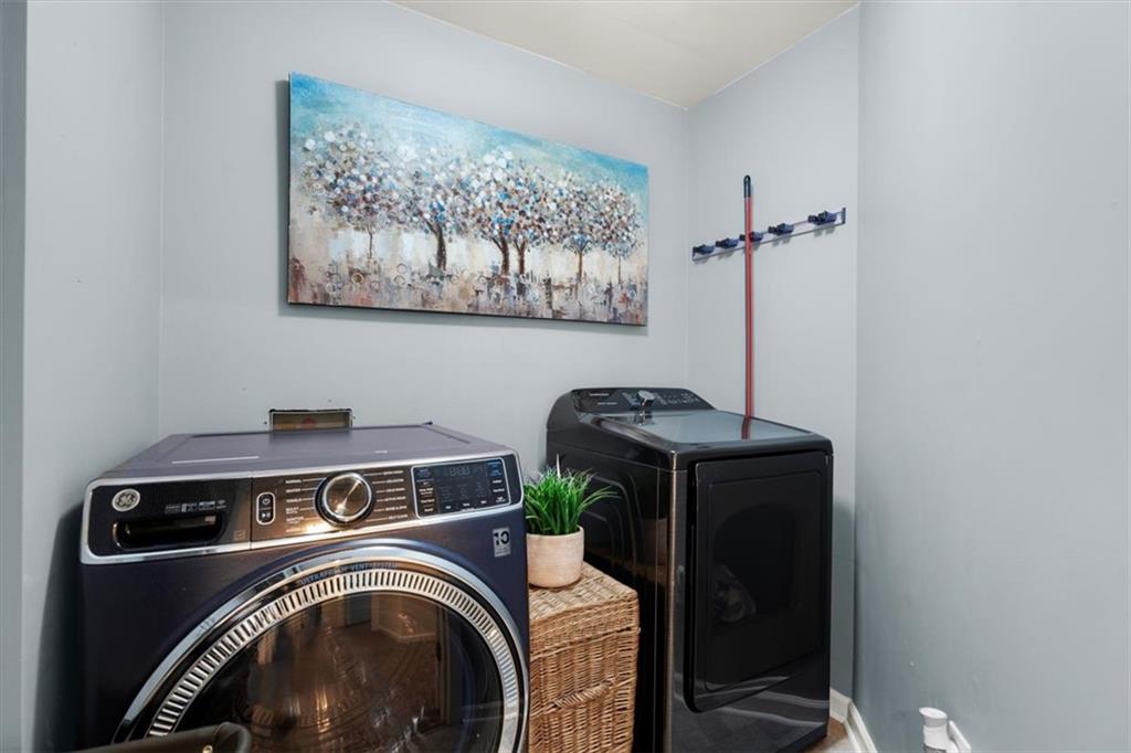 4354 Summit View